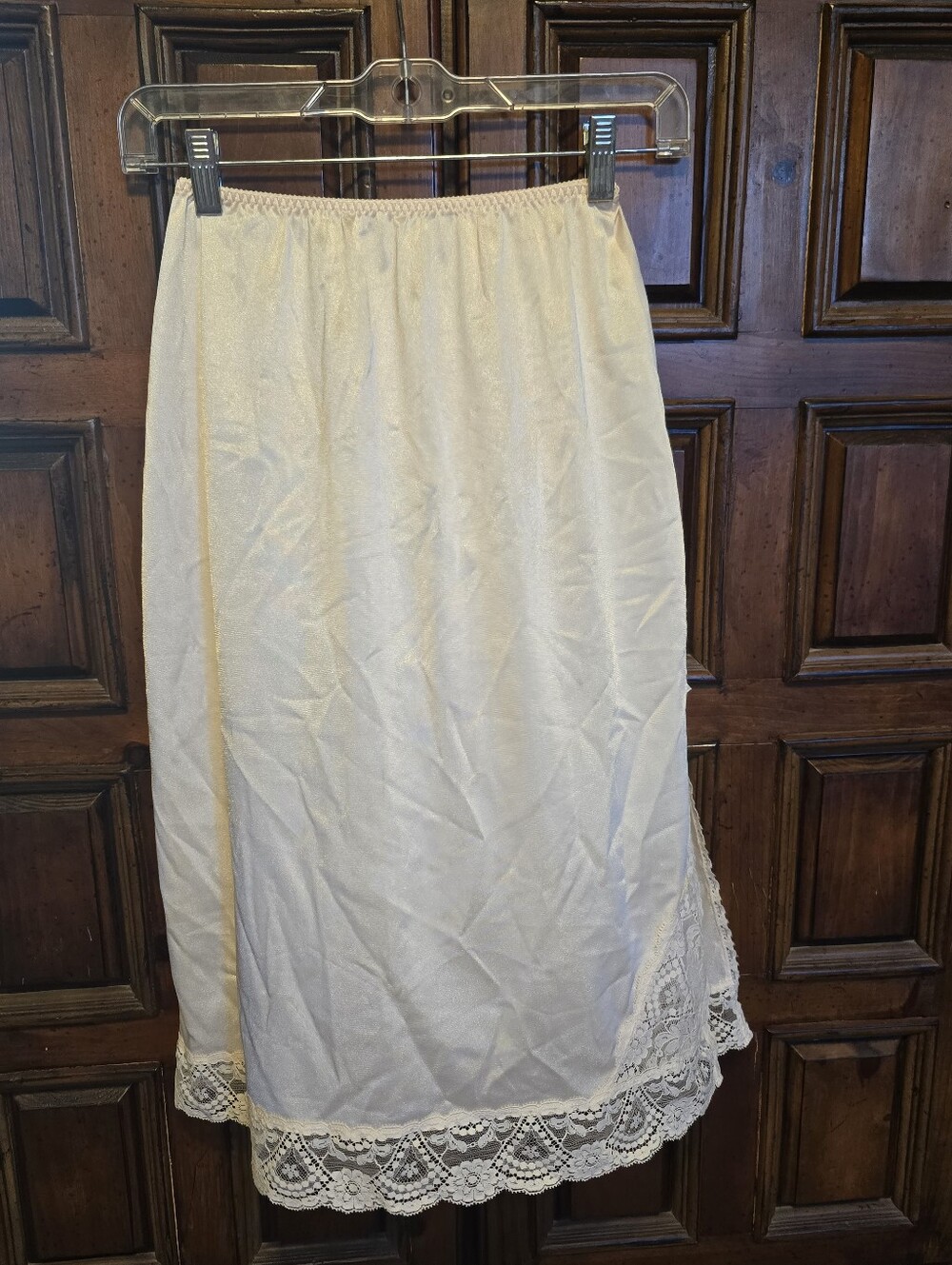 Vassarette Women’s Satin Half Slip Lace Hem Solid Champagne/Peach Size S Vtg